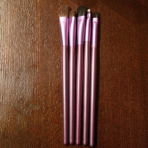 LAST 1🆕️ 5 piece mini travel make up brushes - Picture 2 of 3